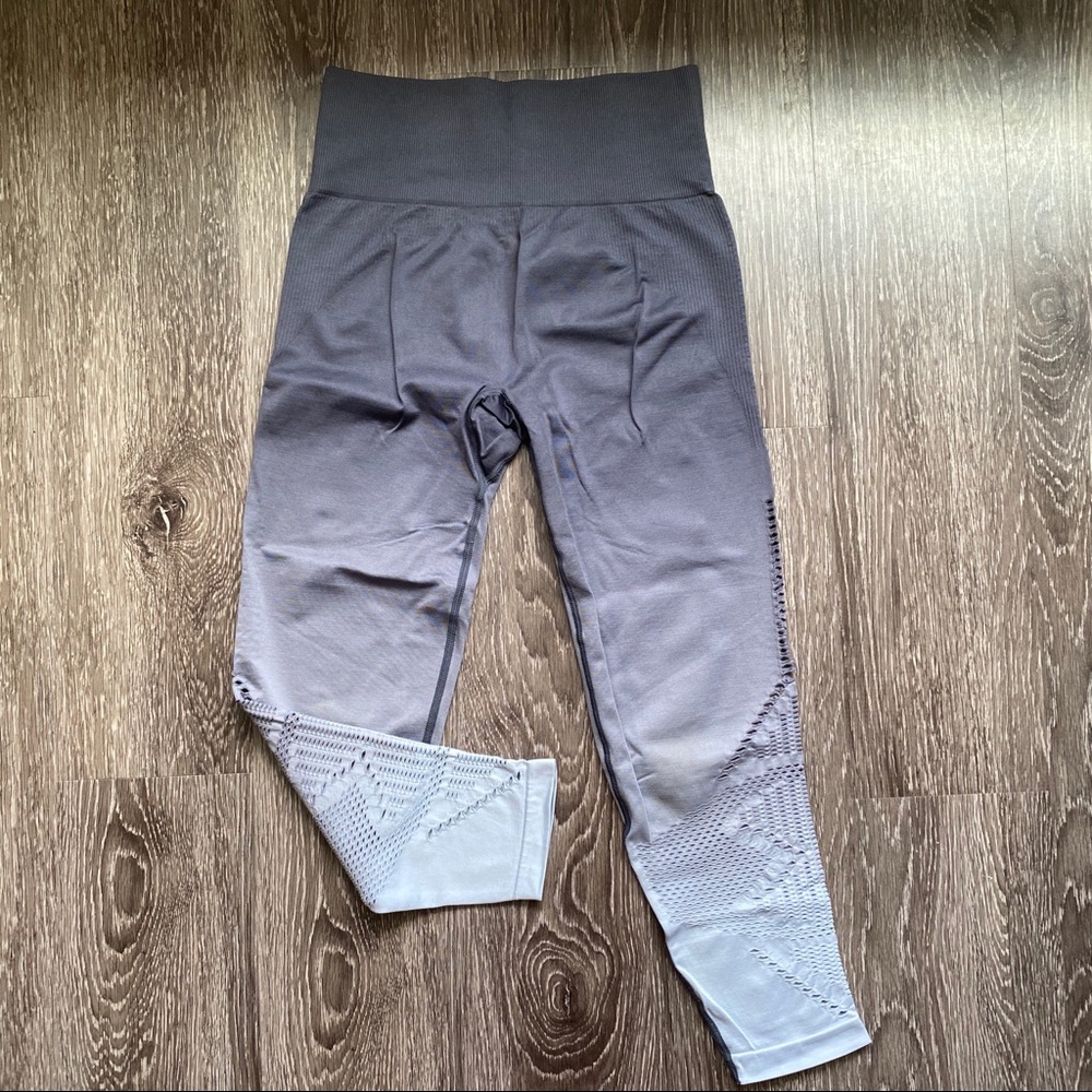 PINK Ombré Cropped Leggings